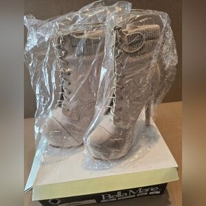 Bella Marie Women's Ivory Ankle Boots